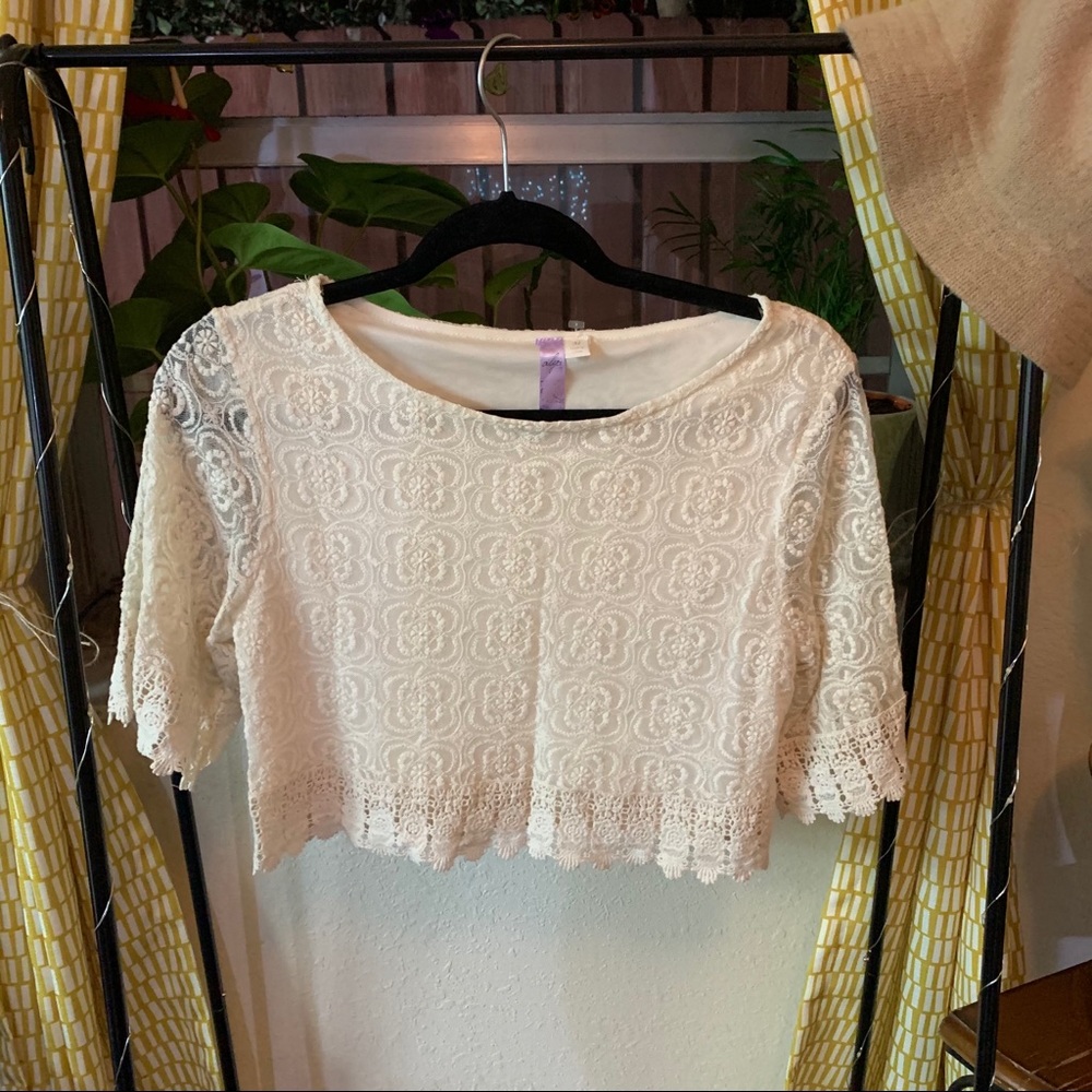 Alya cream boho lace crop top